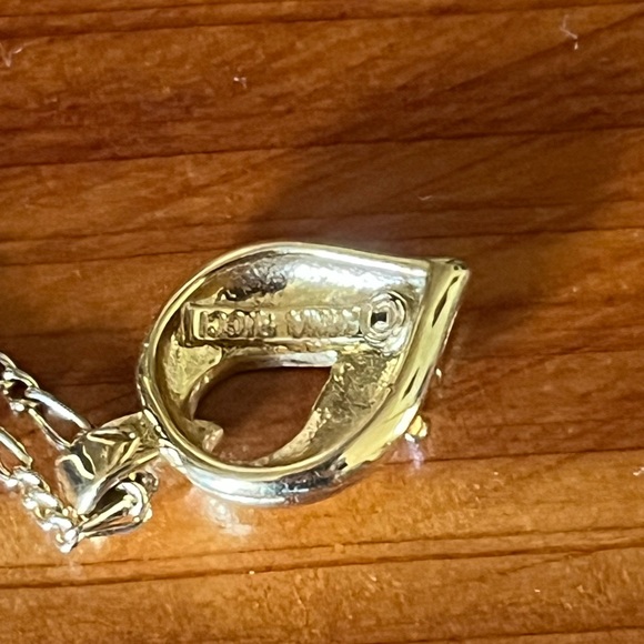 Nina Ricci Gold Heart Pendant Necklace‎ 16” - Picture 4 of 5